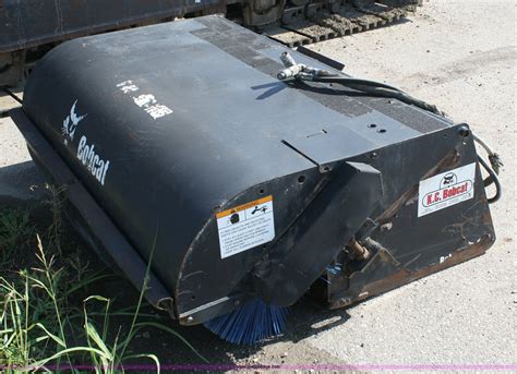 bobcat skid steer sweeper attachment